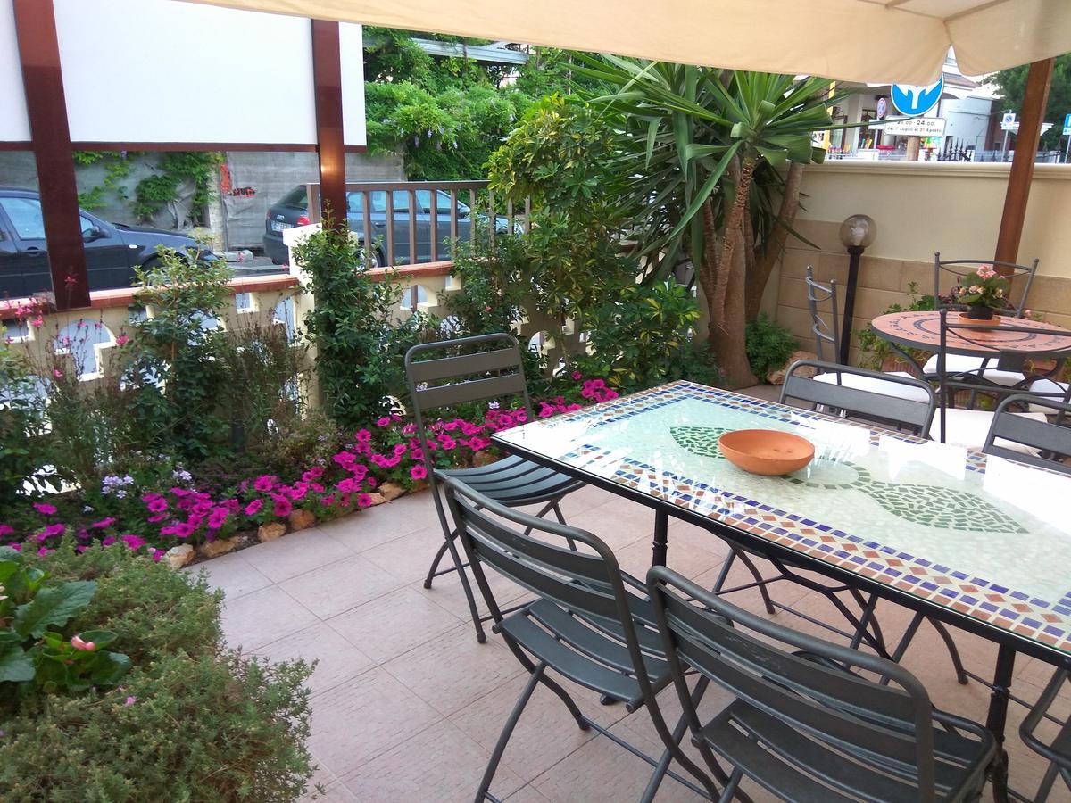 Bed and Breakfast Le Camelie Marina di Ginosa Exterior foto