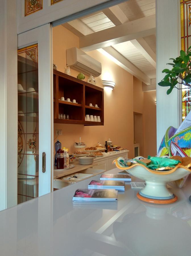 Bed and Breakfast Le Camelie Marina di Ginosa Exterior foto